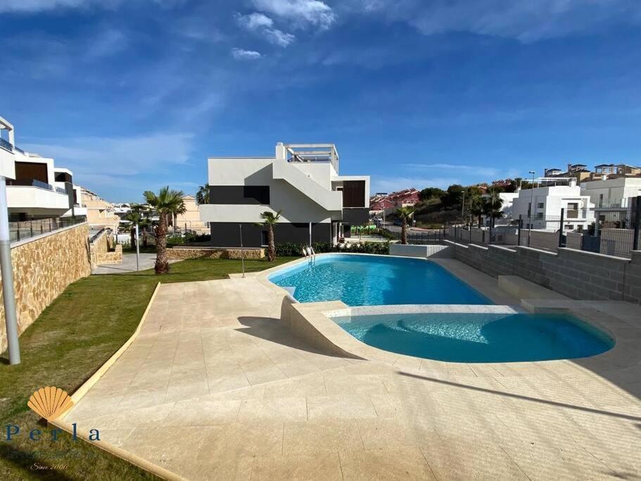 Beautiful New South Facing Bungalow With Large Terrace Dehesa de Campoamor  Ngoại thất bức ảnh